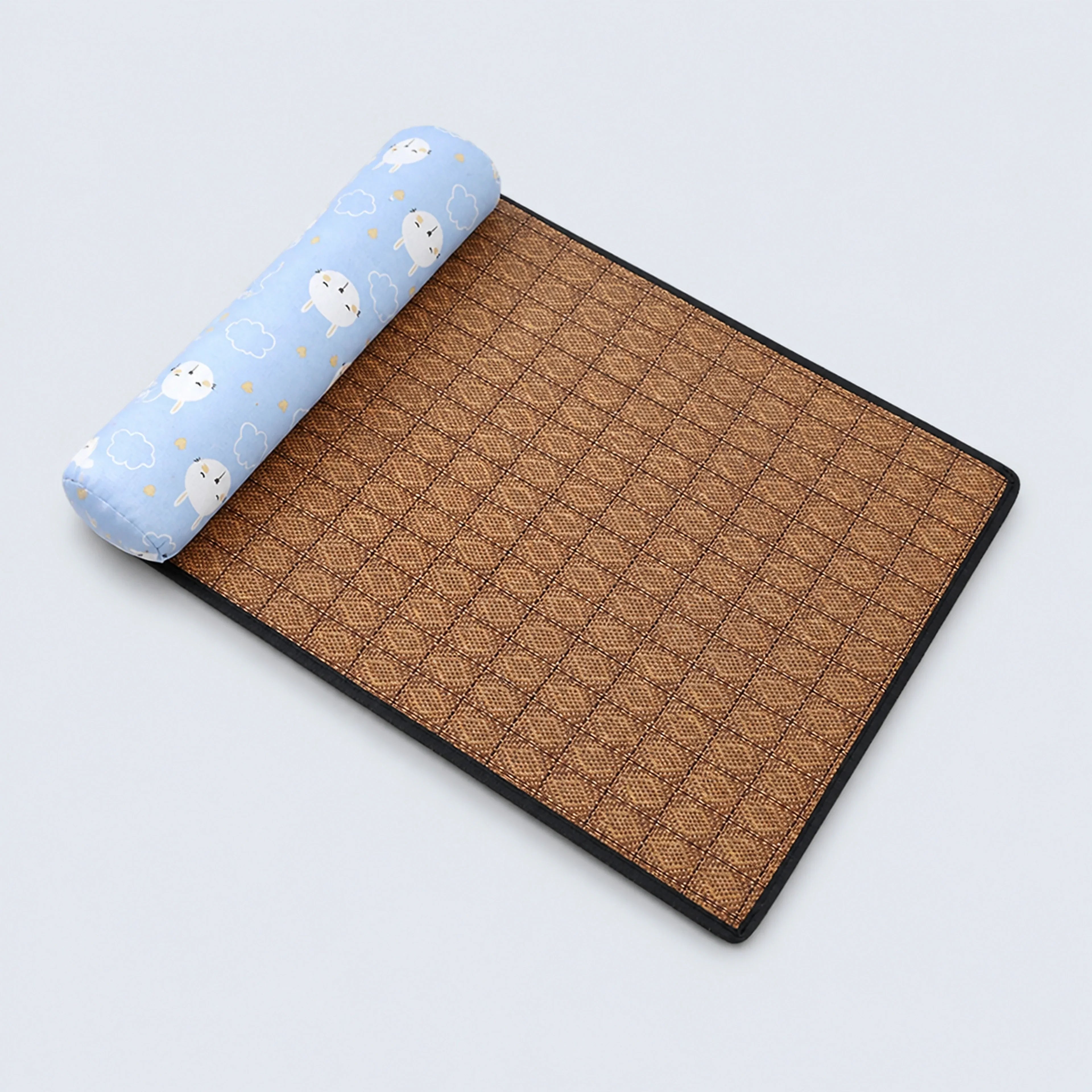 Breathable Rattan-Weave Pet Mat with Pillow – 5 Colors, 3 Sizes