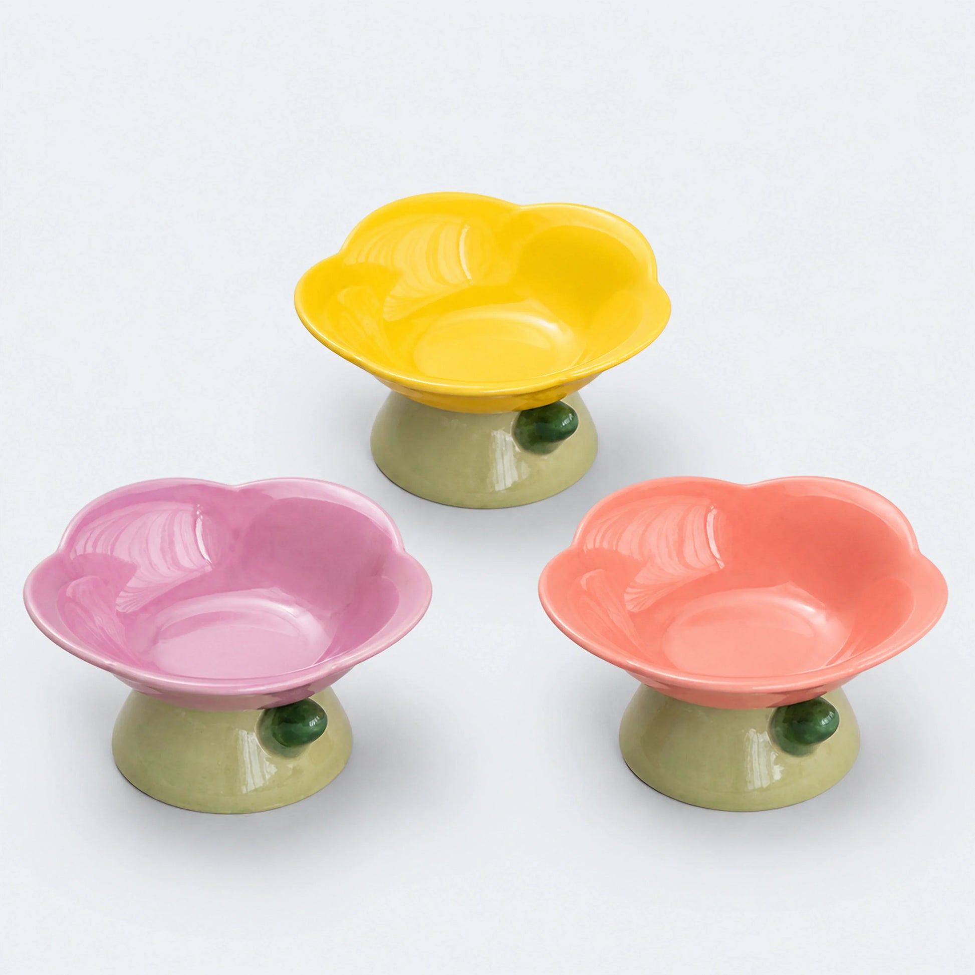 Flower-Shaped Raised Ceramic Cat Bowl – 150 ml