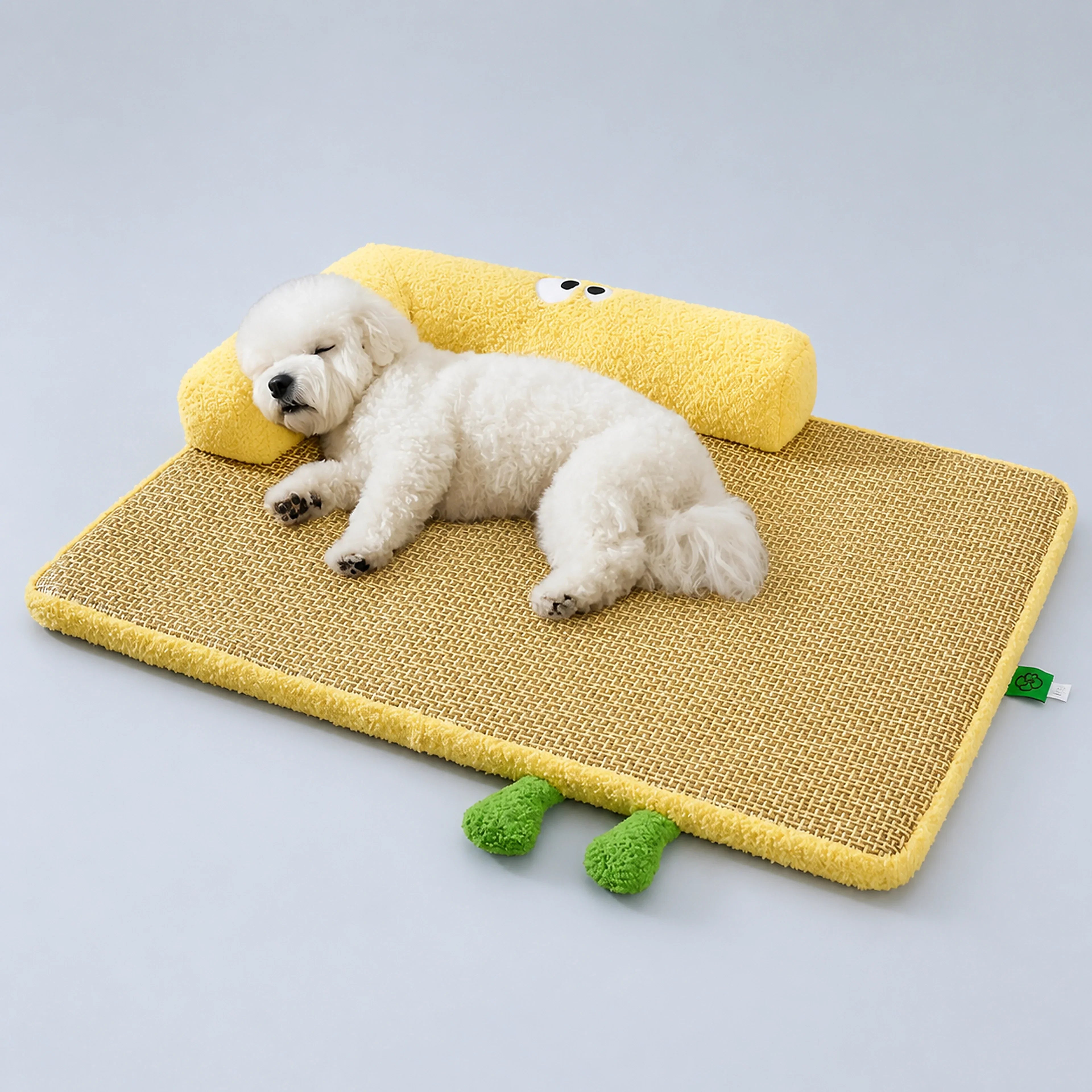 Rattan-Weave Pet Mat with Plush Bolster – 3 Sizes