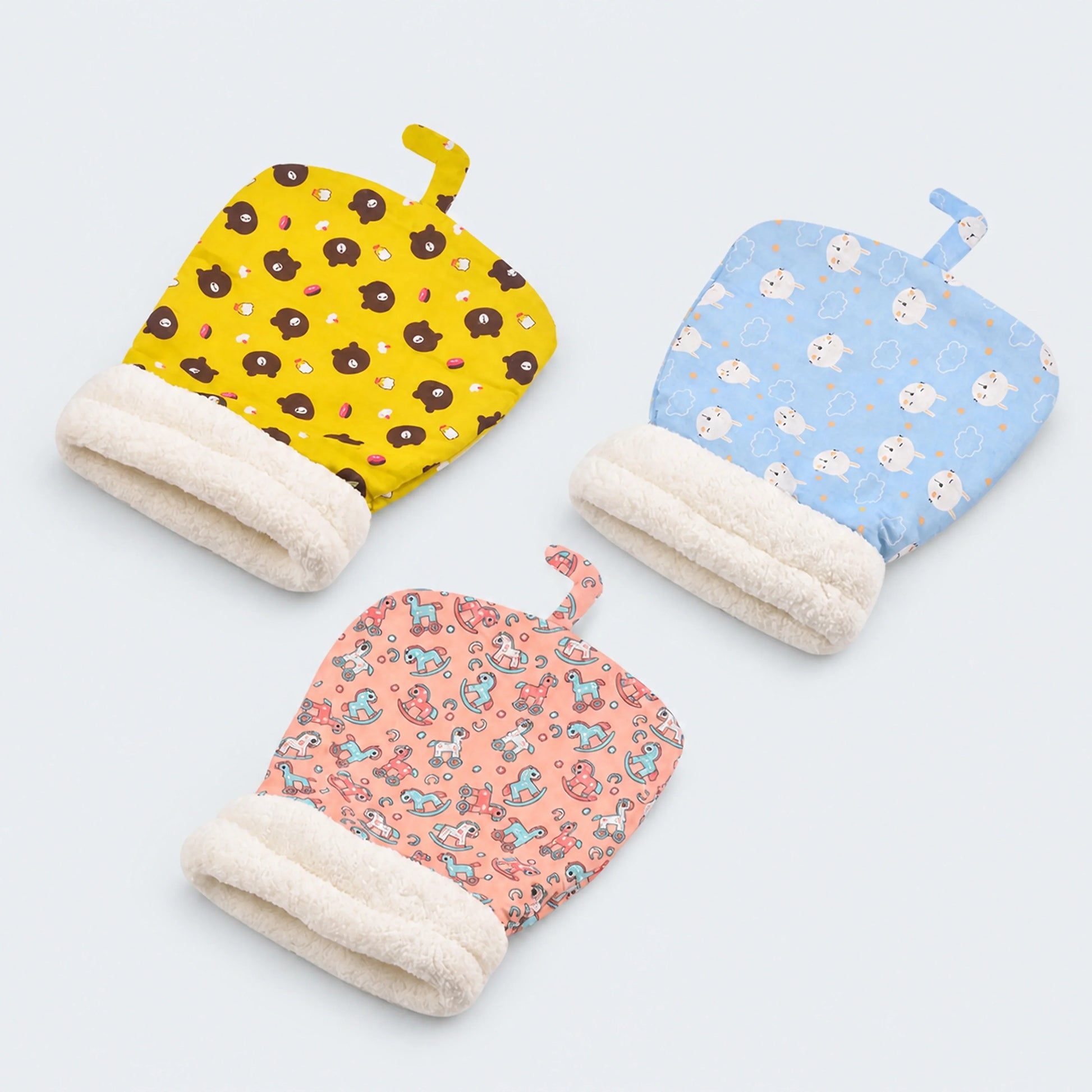 Warm Winter Sleeping Bag Bed for Cats